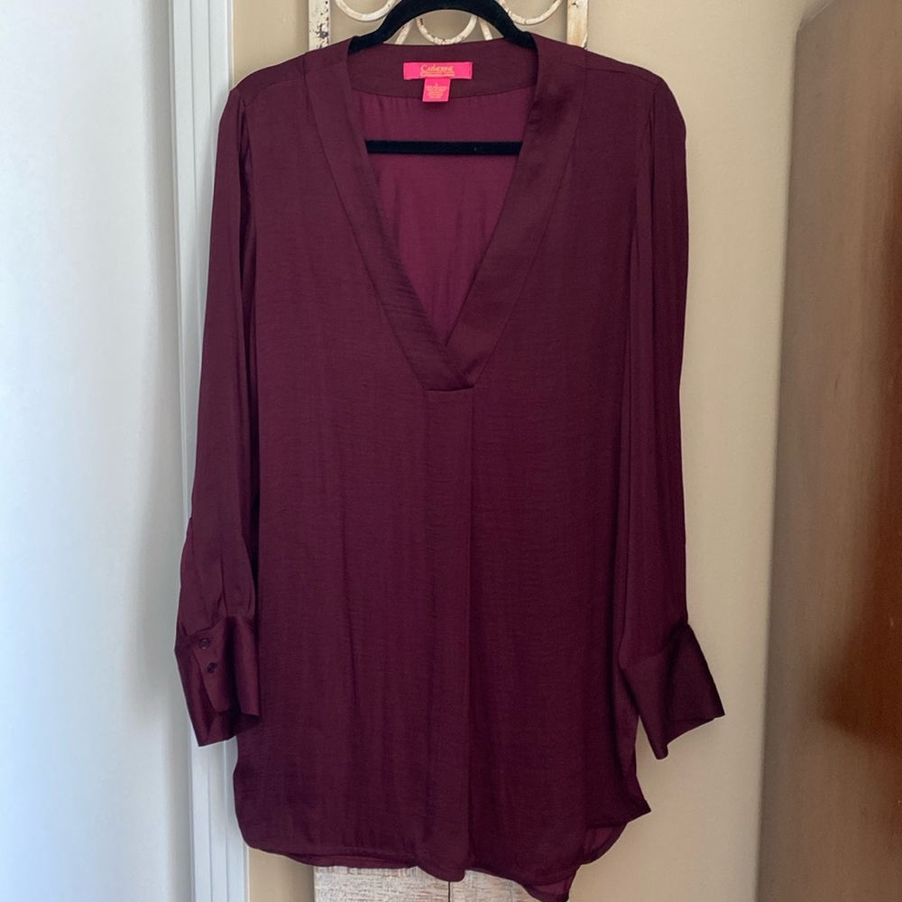 Silky Long Sleeve Pullover Tunic Top, Size Lg. V-neck, Rich Wine/Maroon color